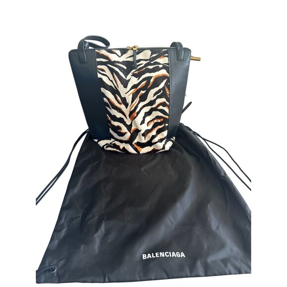 BALENCIAGA Limited Bergdorf Goodman 111th Aniv Zebra CalfHair Kendall Bucket Bag - Picture 2 of 16